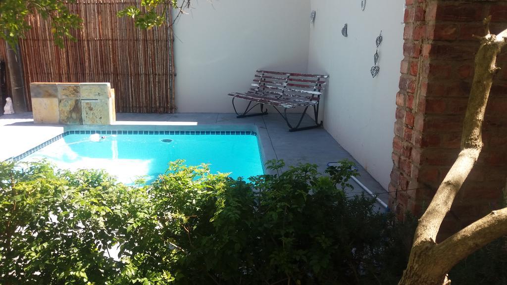 Guesthouse On Irvine Port Elizabeth Exterior photo